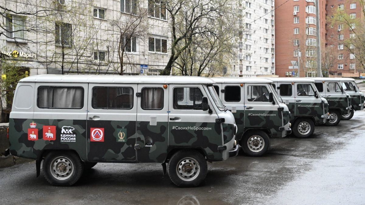 Из Перми в зону СВО отправили пять автомобилей «УАЗ» с гуманитарным грузом 