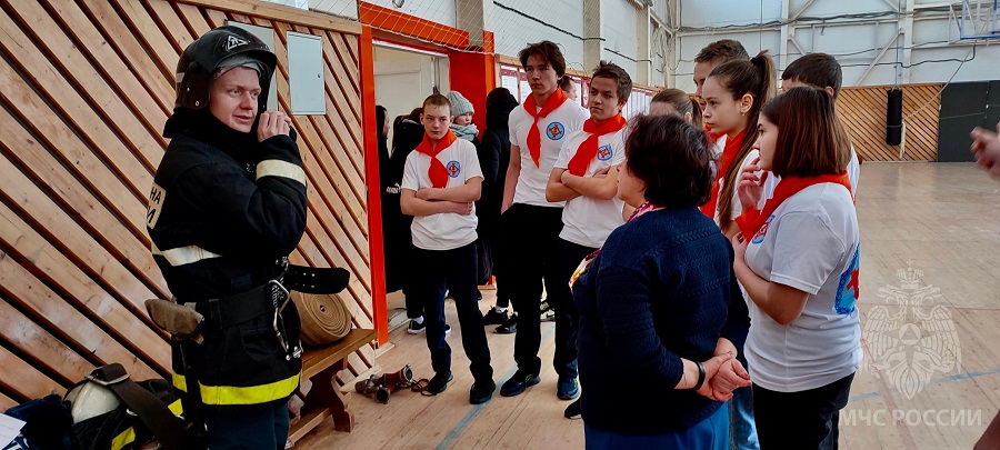 Пожарные Прикамья провели смотр-конкурс для юных спасателей Кочевского округа