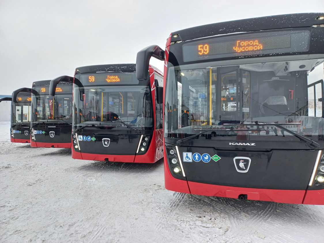 В Березники и Чусовой поступили десять новых автобусов 