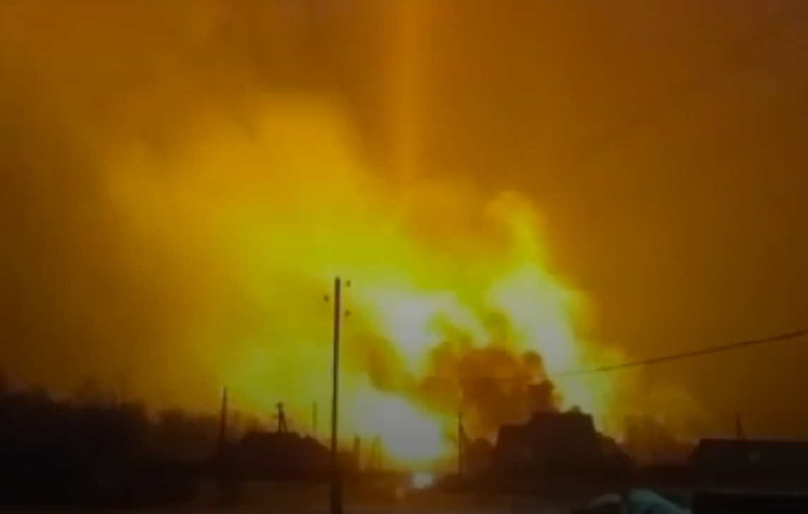 В Куеде после взрыва газопровода разгорелся крупный пожар 