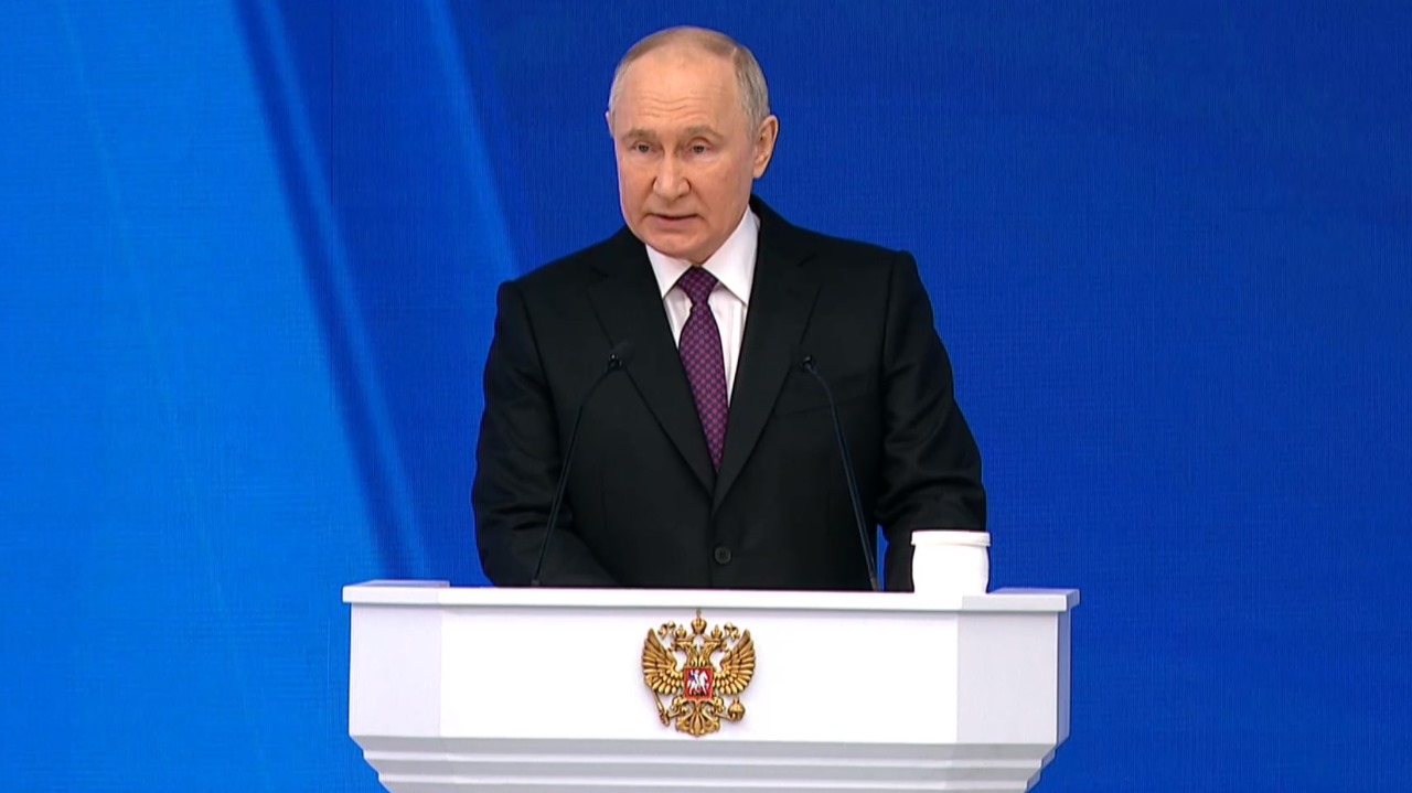 Владимир Путин предложил дать возможность выпускникам пересдавать ЕГЭ 