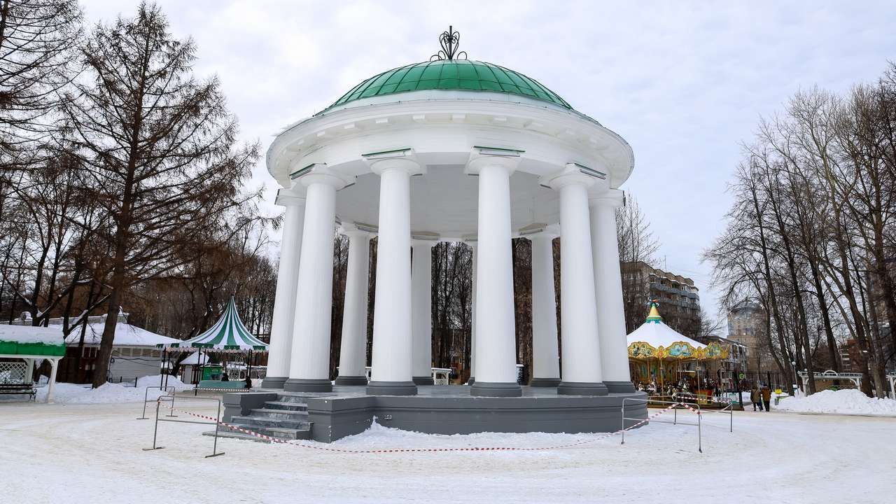 Безопасность сцены в Театре эстрады парка Горького под вопросом