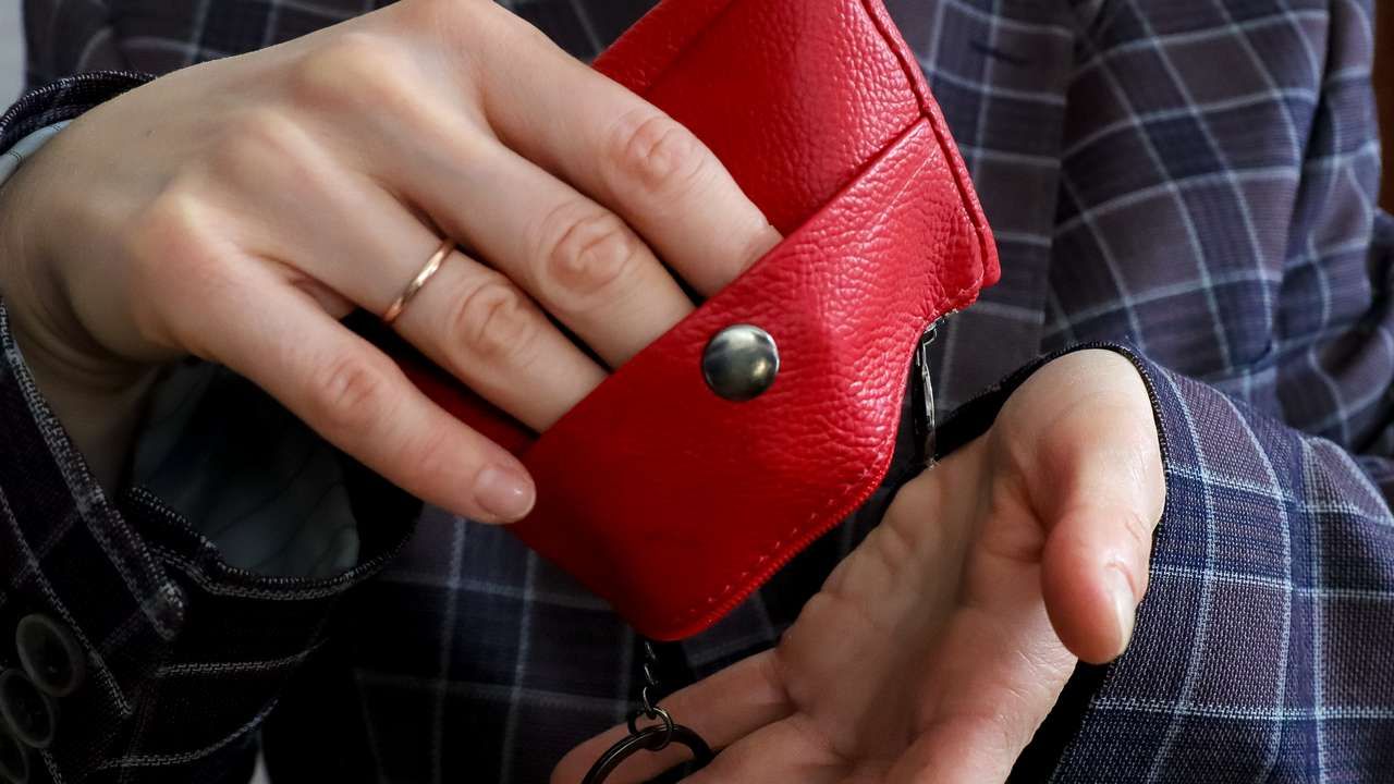 Размер просроченной задолженности по заработной плате в Пермском крае за месяц увеличился на 3,2%