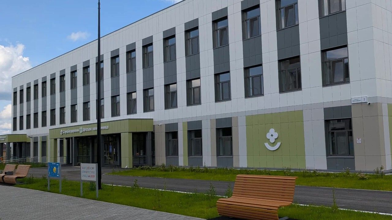 Новую детскую поликлинику ввели в эксплуатацию в Соликамске 