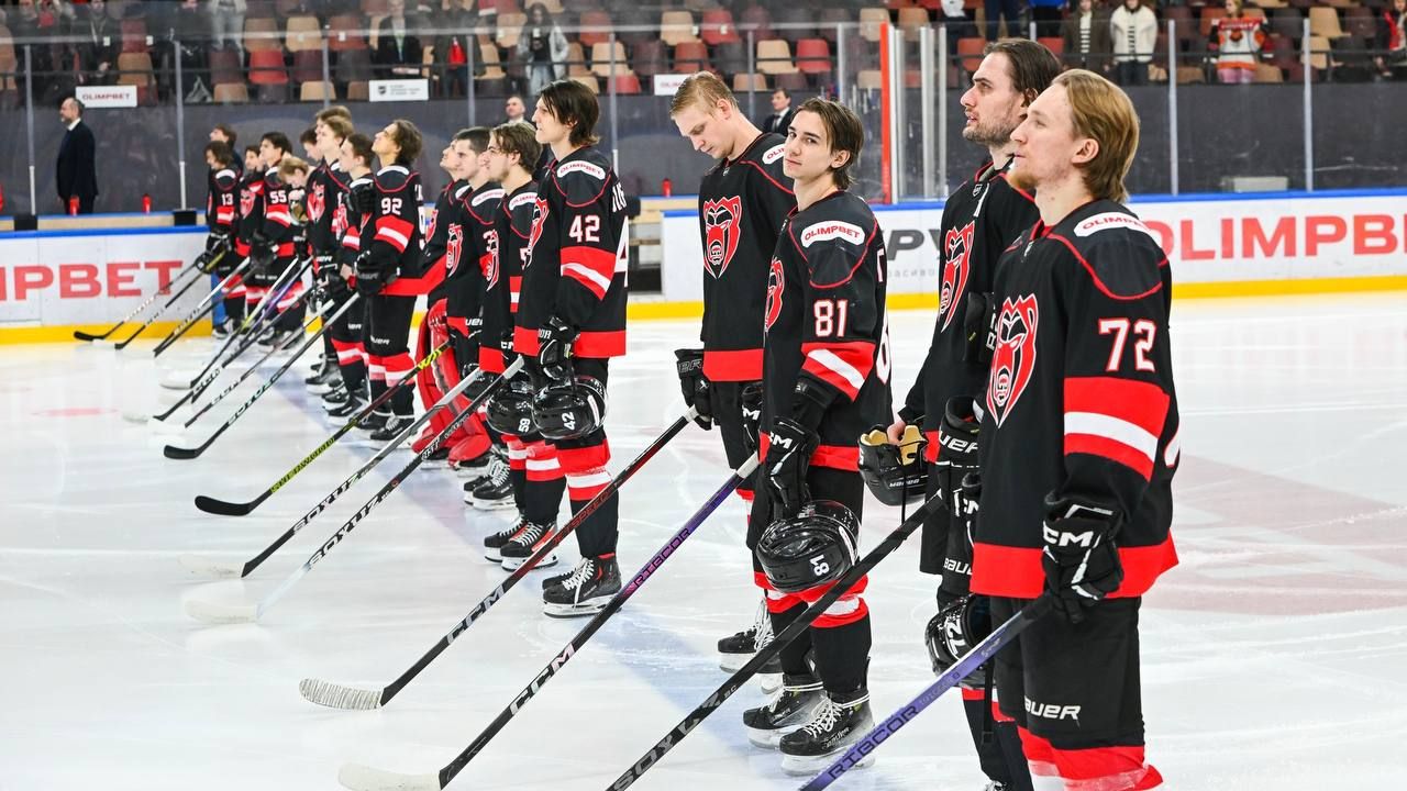 ​«Молот» уступил «Омским Крыльям»