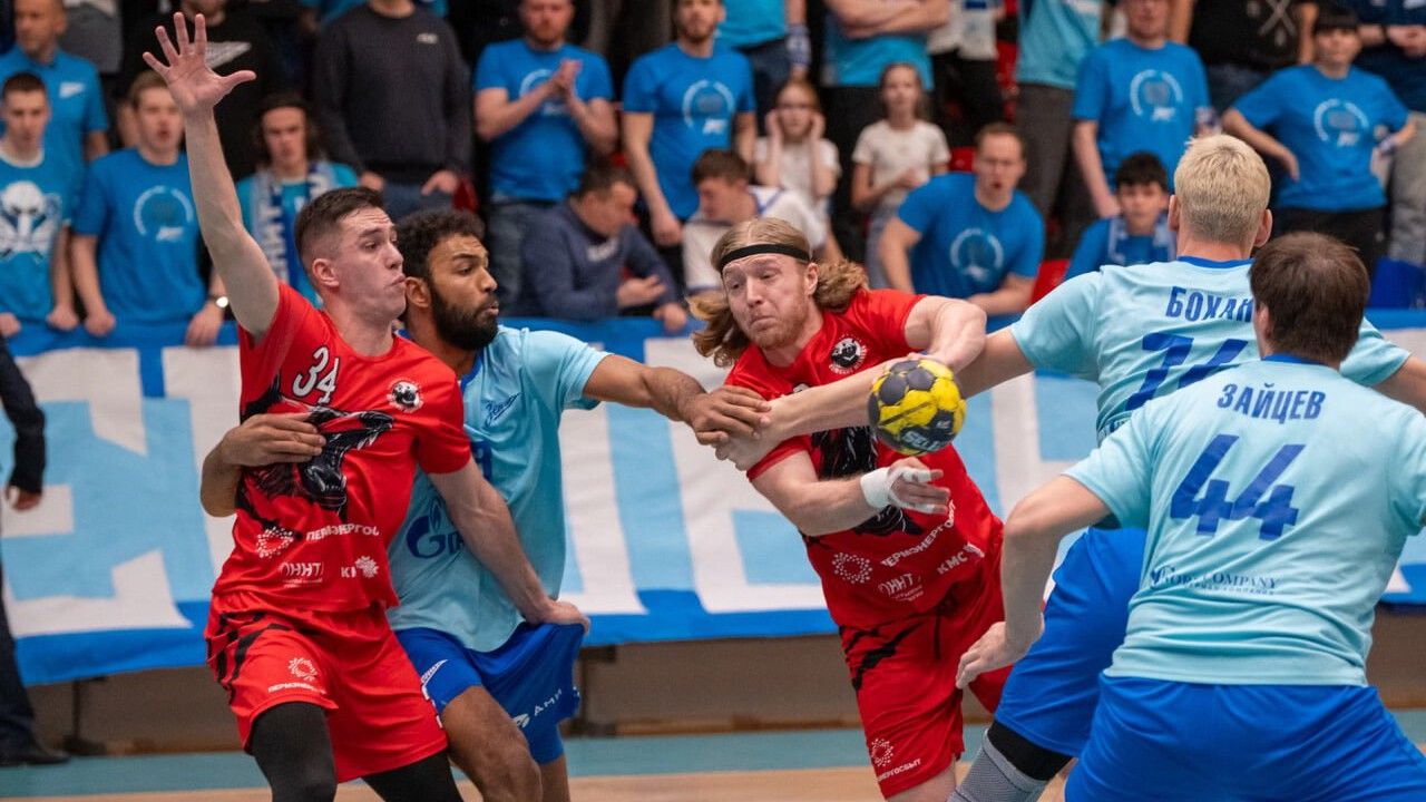 ​«Бетсити Парма» празднует победу, «Пермские медведи» вернулись с поражением