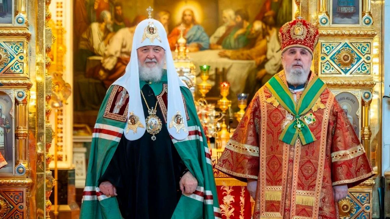 Патриарх Кирилл вручил главе Пермской епархии высокую церковную награду 