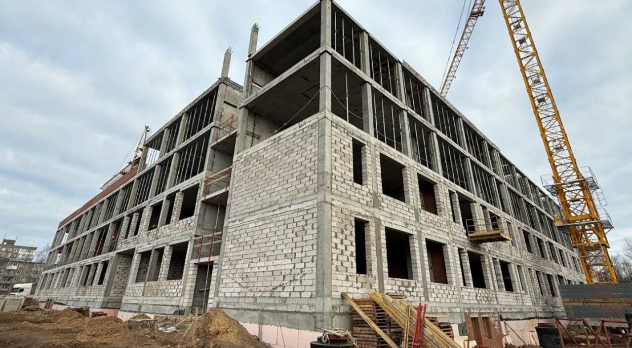 ​Завершается строительство каркасов новых школ в Нытве и Перми  