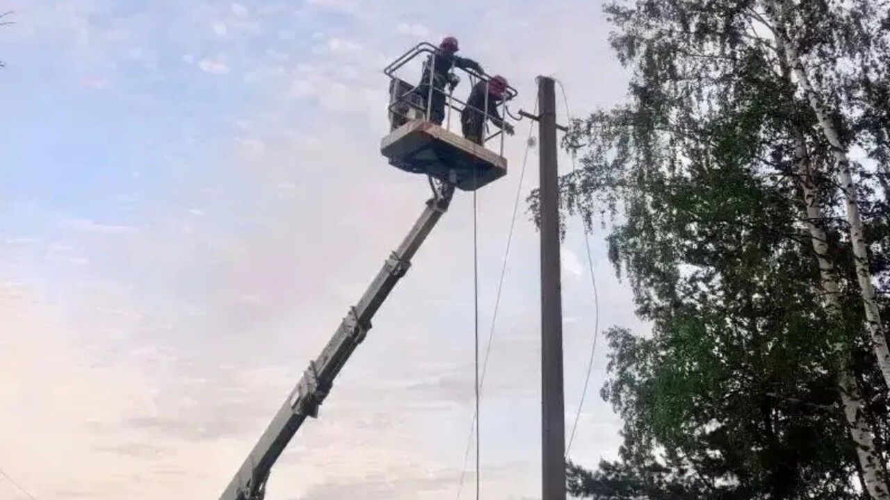 В Прикамье восстановление электроснабжения после непогоды достигло 75% обесточенных потребителей