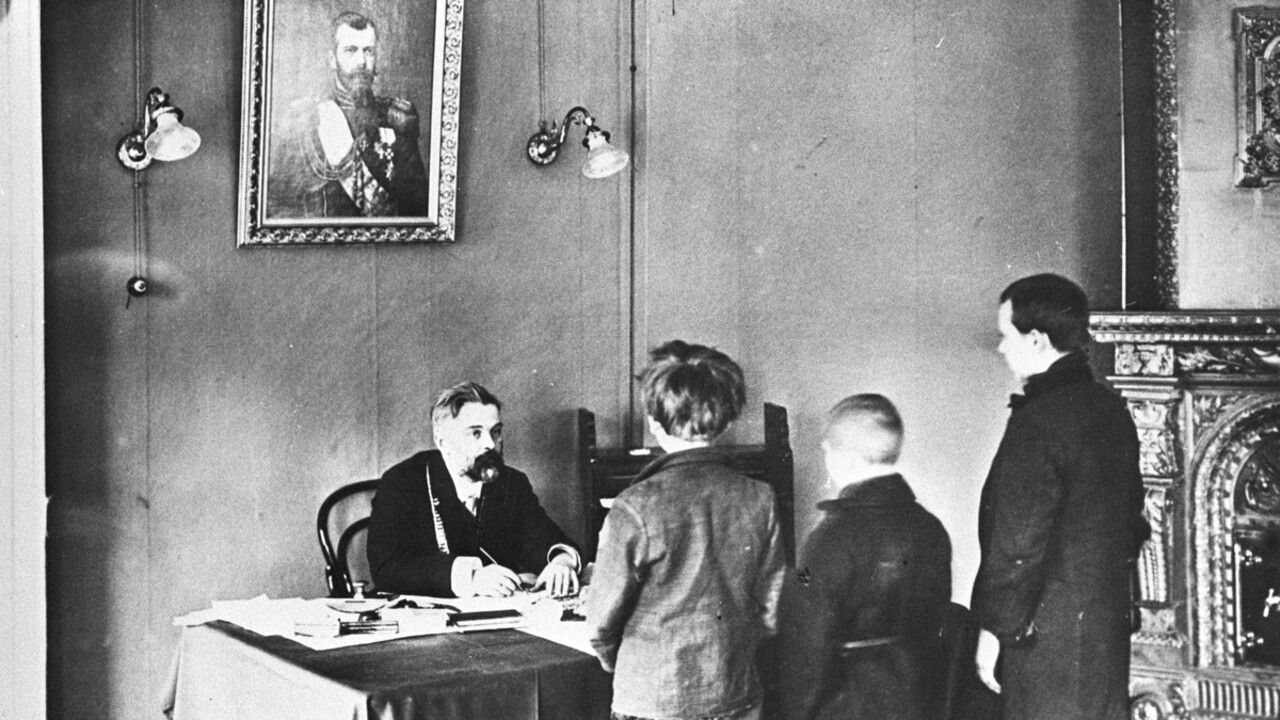 Как отец всемирно известного антрепренера Дягилева не стал мировым судьей