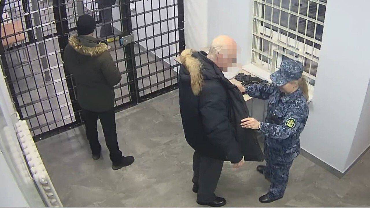 В Прикамье адвокат пытался пронести флешку в СИЗО
