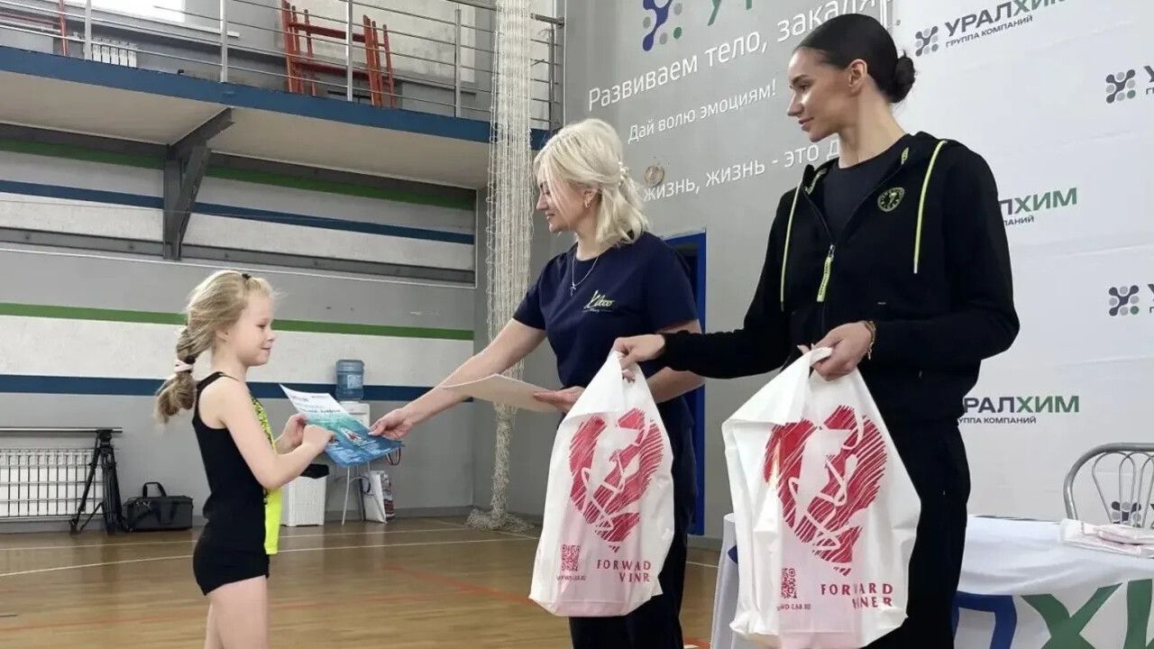 В Пермском крае юные гимнастки встретились с чемпионкой России