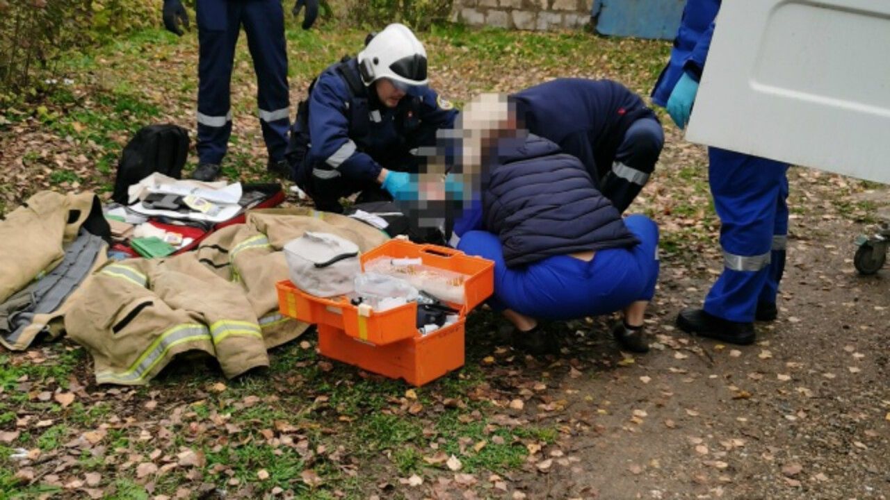 Мальчик сорвался со скалы на территории бывшего карьера в Кунгуре