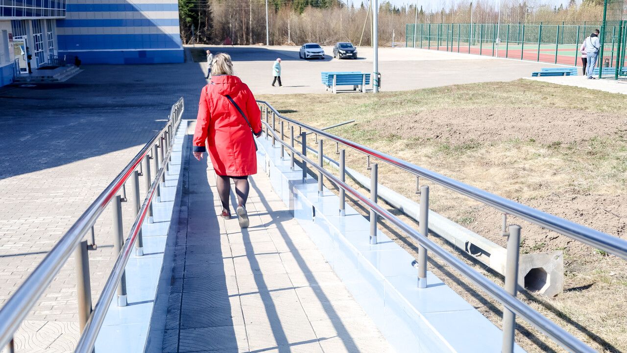 Что не так в истории жительницы Соликамска, вынужденной на коленях подниматься в собственную квартиру
