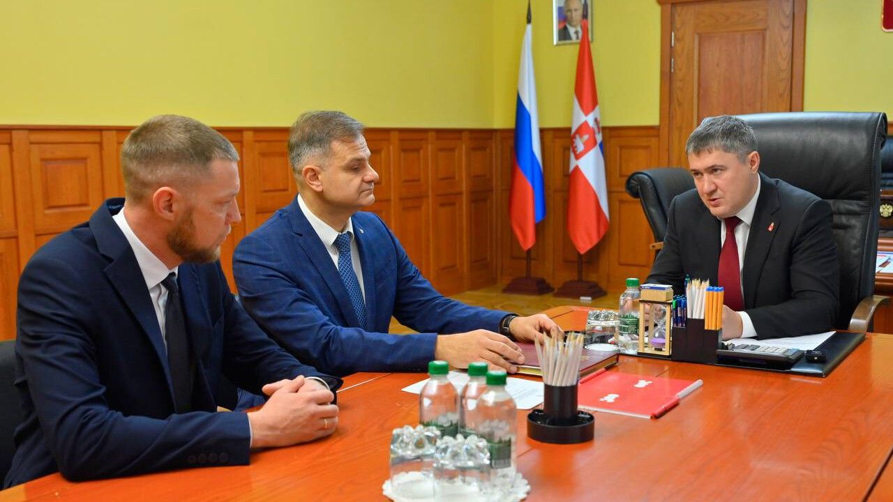 Губернатор Пермского края Дмитрий Махонин поздравил Ивана Амирова с назначением 