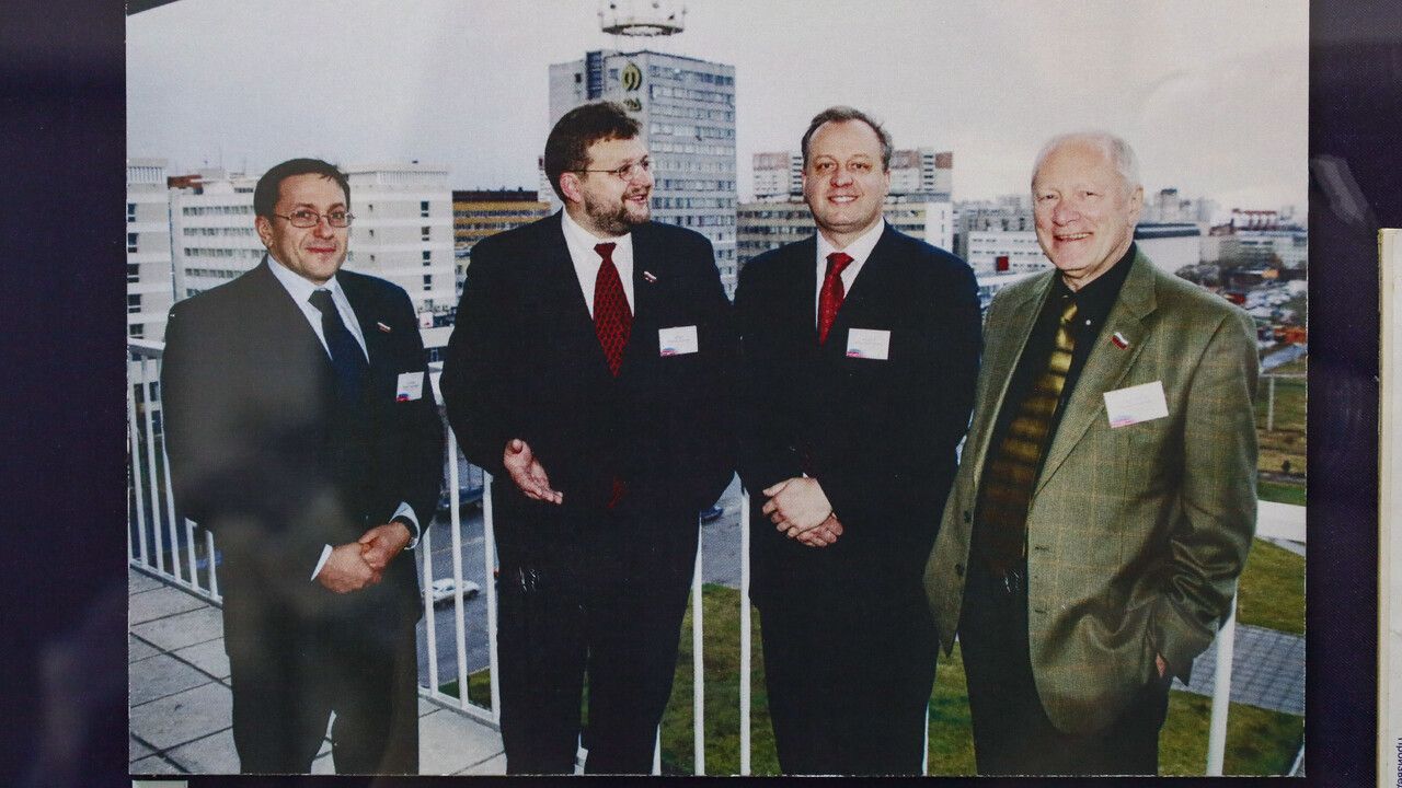 Депутаты областного Заксобрания в начале нулевых. Фото: ПермГАСПИ