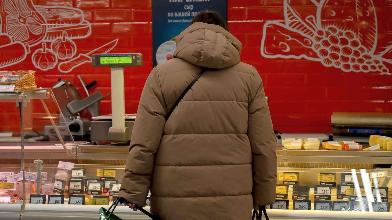 Пермьстат: в ноябре услуги и продовольственные товары дорожали опережающими темпами