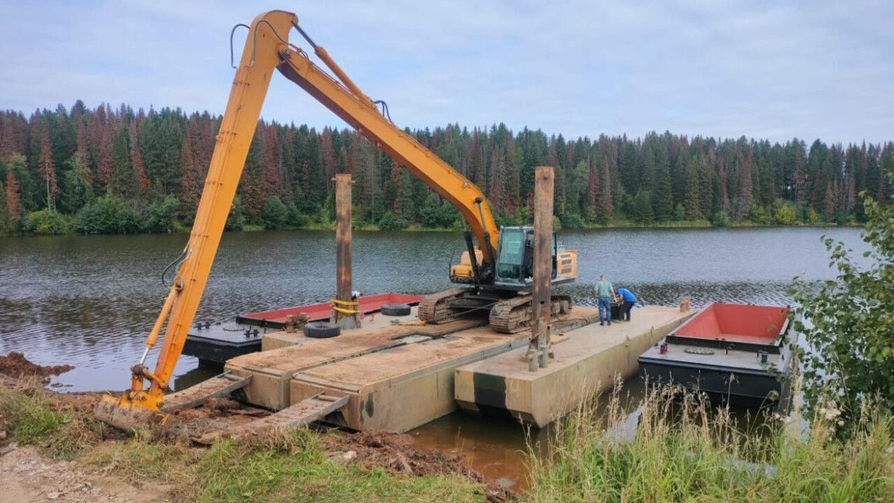 В Култаево досрочно завершили расчистку русла реки Сарабаиха и пруда