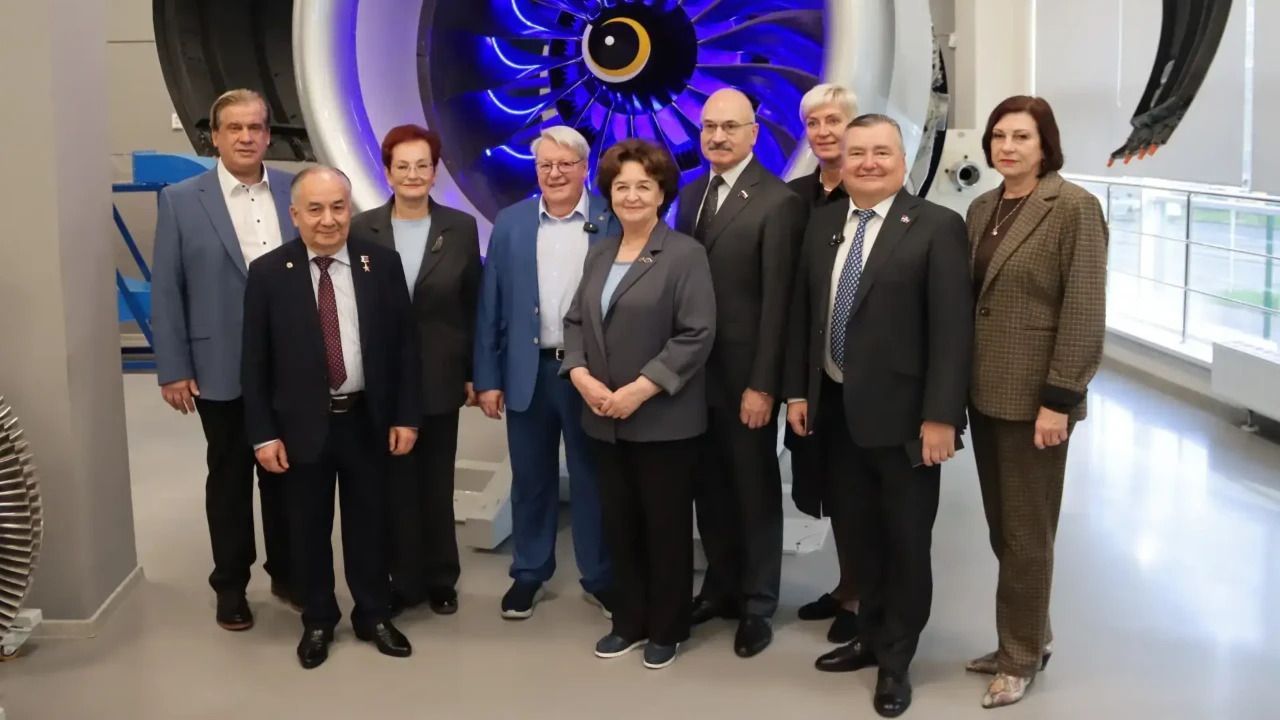 Александр Иноземцев отмечает 75-летний юбилей