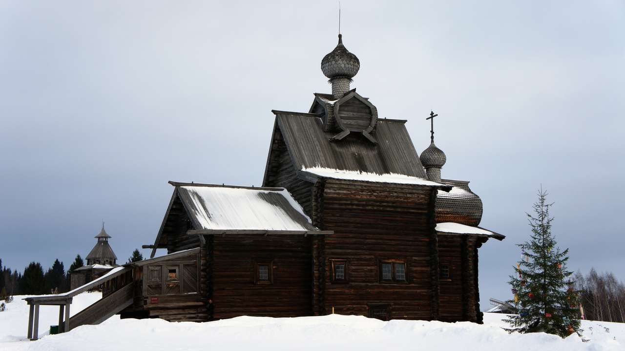 В Хохловке завершается реставрация церкви Преображения Господня из села Янидор