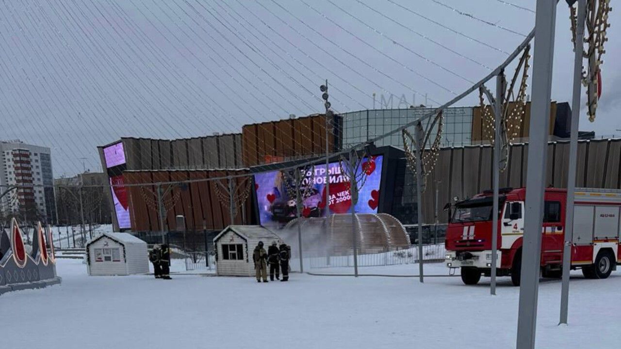 Временно приостановлена работа ледового городка на пермской эспланаде