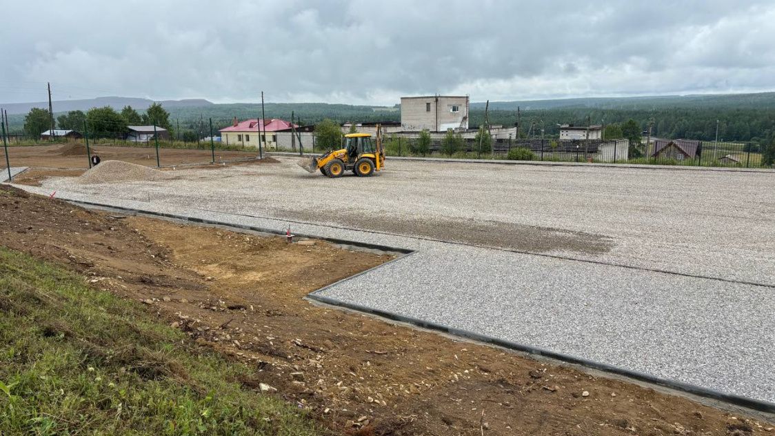 В Пермском крае началось строительство трех межшкольных стадионов