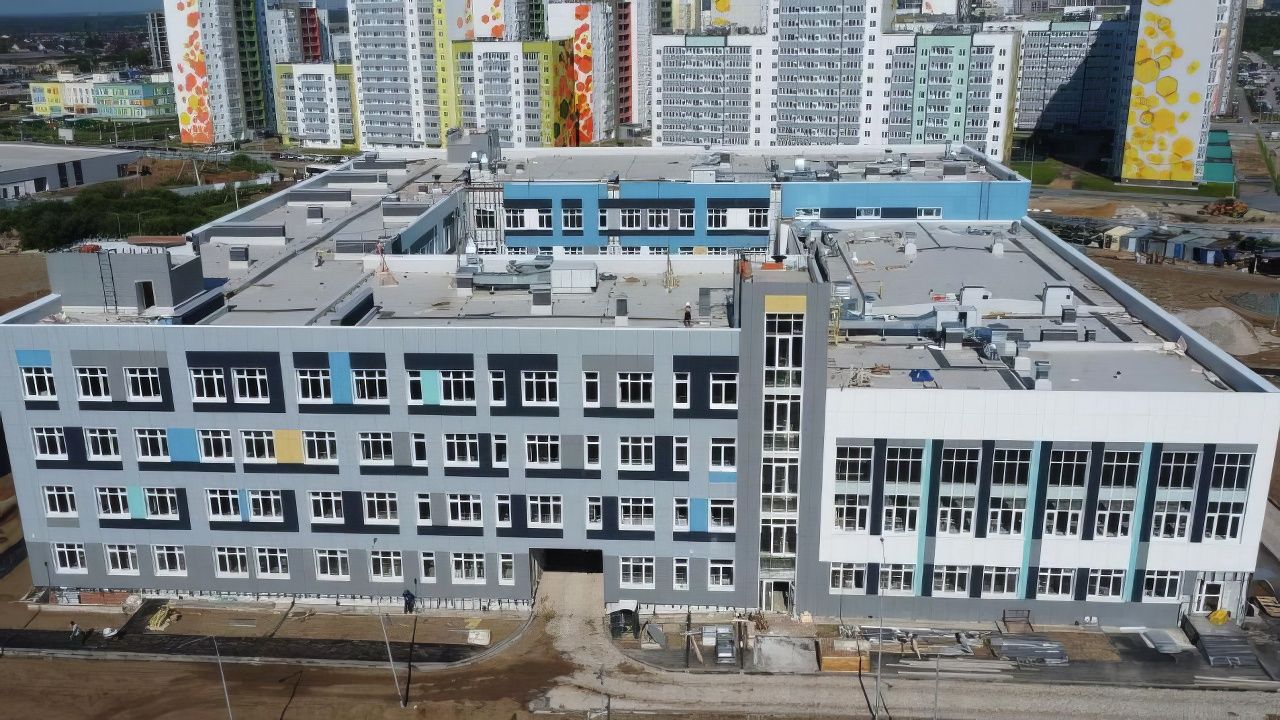 В Пермском округе завершается строительство двух школ 