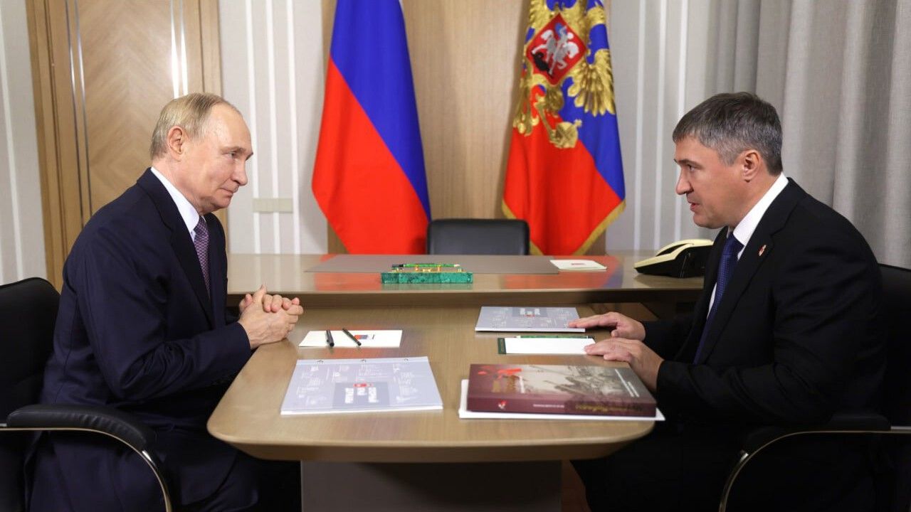 Президент России Владимир Путин встретился с губернатором Прикамья Дмитрием Махониным