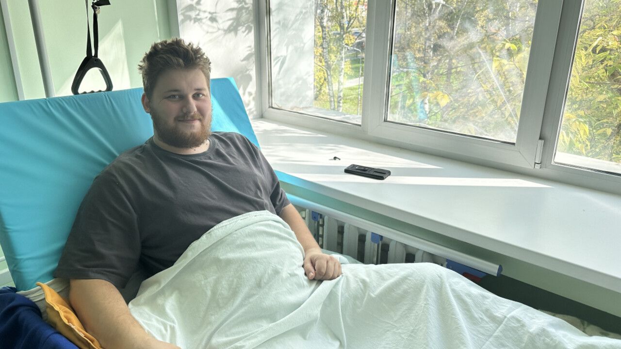 Пермские травматологи провели сложную операцию жителю Северодонецка