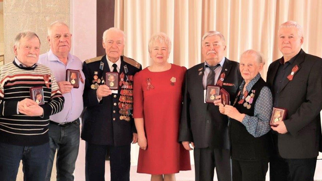 ​Пермское предприятие поздравило ветеранов с 80-летием Великой Победы