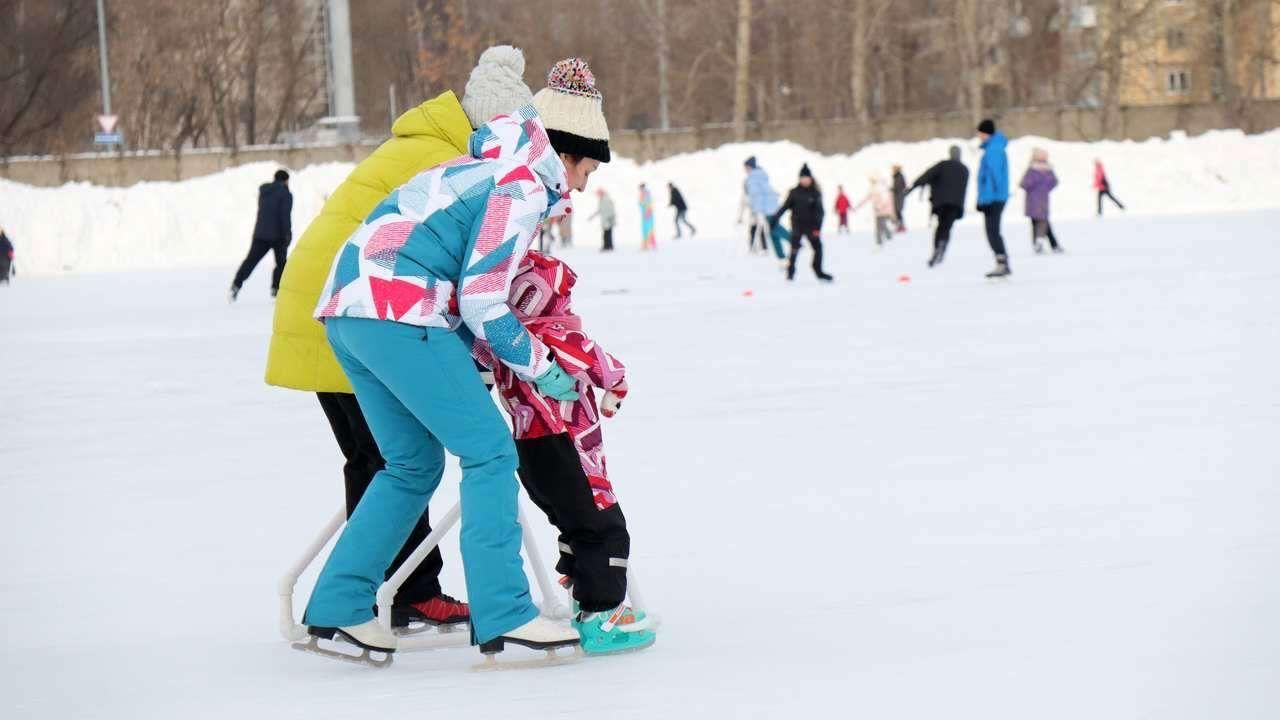 ​Дворец спорта «Орленок» открывает ночные массовые катания на коньках