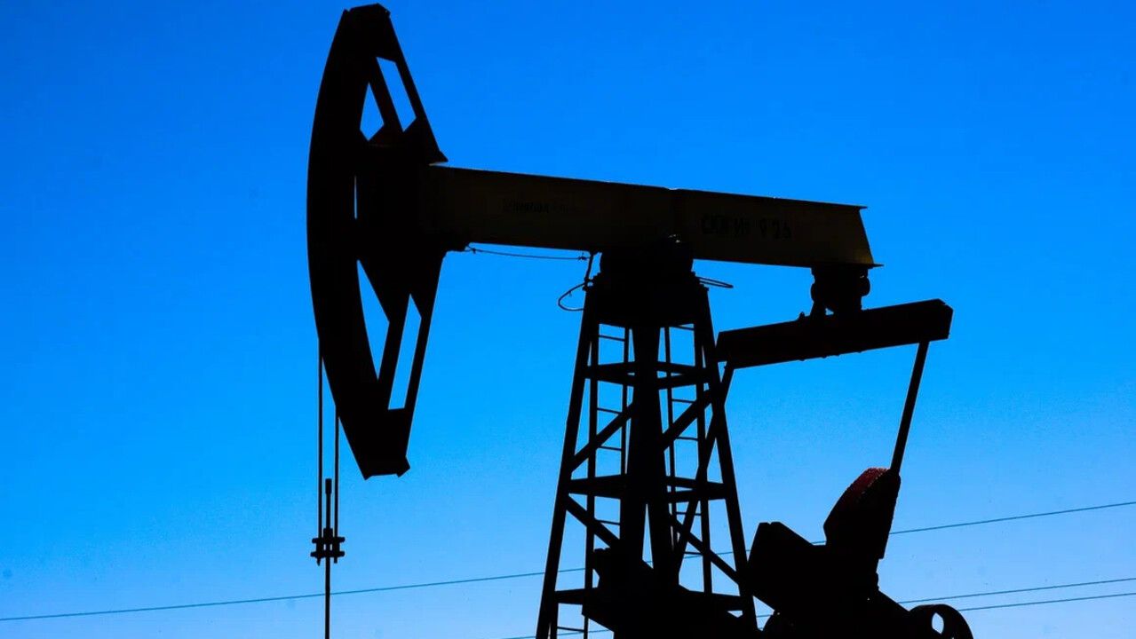 Трое жителей Прикамья предстанут перед судом за кражу 49 тонн нефти из нефтепровода