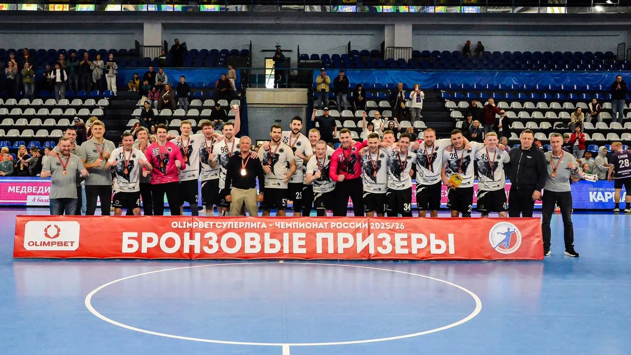 Спортобзор: пермские гандболисты спустя три года вернулись на пьедестал