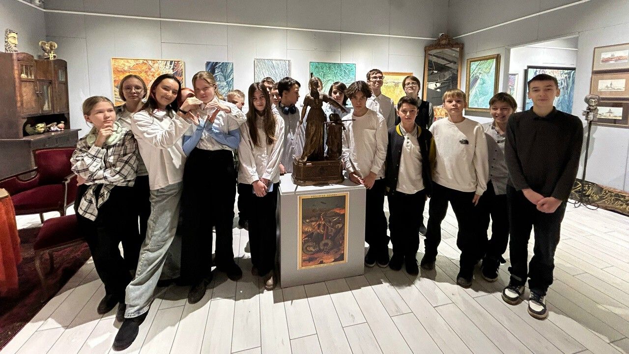 «Русский салон» представляет русские традиции и искусство в пермском ТЦ