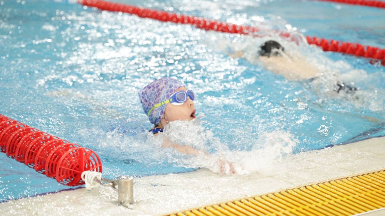 Четвертый сезон проекта «Умею плавать» охватит более четырех тысяч третьеклассников Прикамья