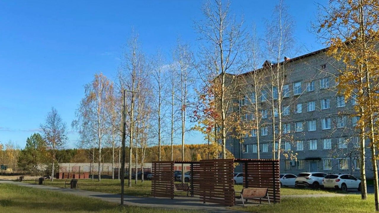 Территории нескольких медучреждений благоустроили в Прикамье