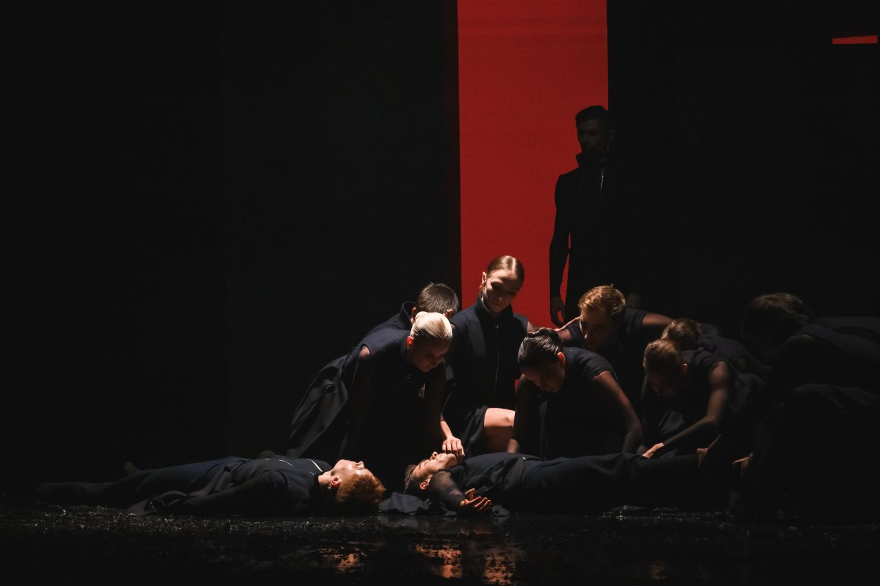 Сцена из спектакля «Поэма странствий». Фото: Андрей Чунтомов/пресс-служба театра «Балет Евгения Панфилова»