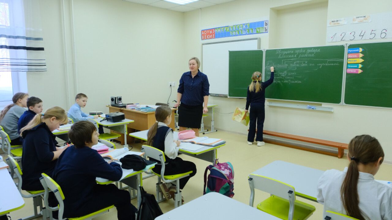 В поселке Пашия впервые за 90 лет отремонтировали школу