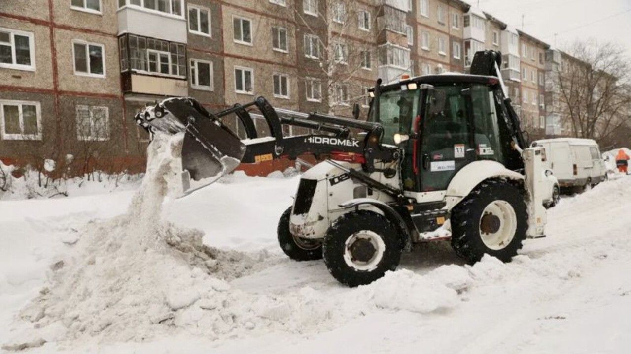 ​В Перми проверили, как профильные службы справляются с последствиями снегопадов