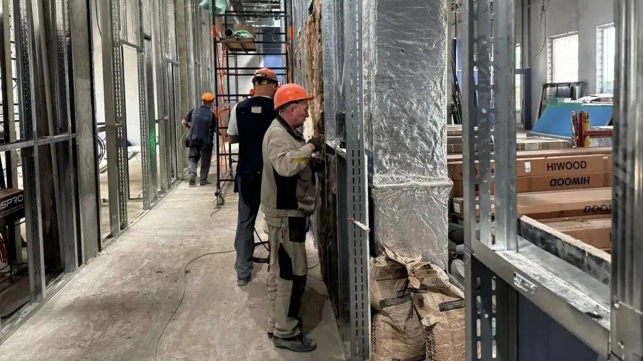 Готовность новой гостиницы на Окулова в Перми достигла 85%