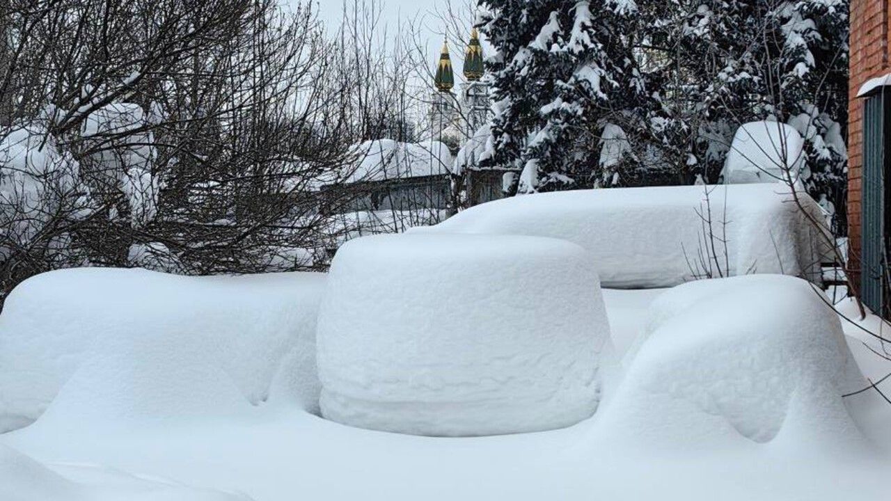 Зимой в Перми высота снега достигла 99 см