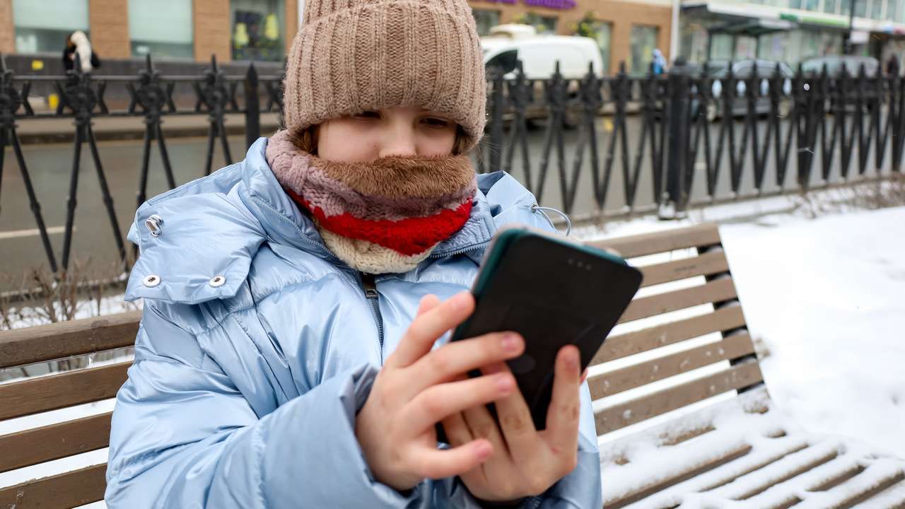 «Синий кит» не уплыл. Правоохранители предупредили о вербовке детей в интернете