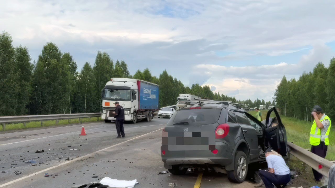 Водитель внедорожника погиб в ДТП под Краснокамском