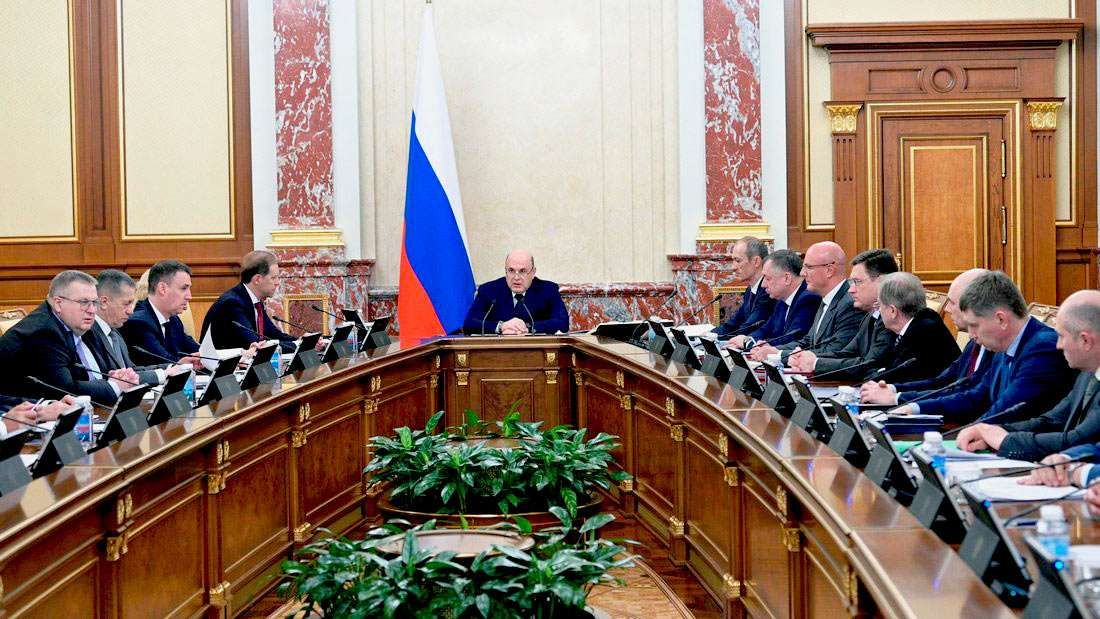 Михаил Мишустин провел первое заседание правительства в обновленном составе. Фото: правительство РФ