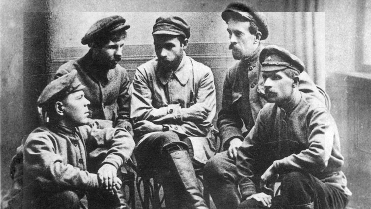 За что одного из цареубийц Владимир Ленин распорядился выслать из страны