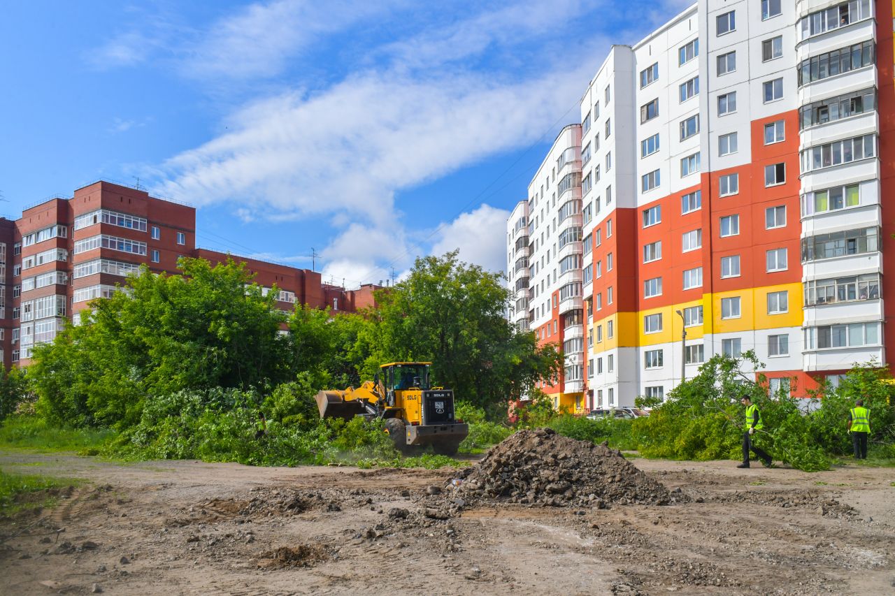 В краевой столице началось строительство сквера на улице Восстания