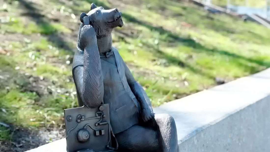 В Перми на набережной появились десять скульптур медведей