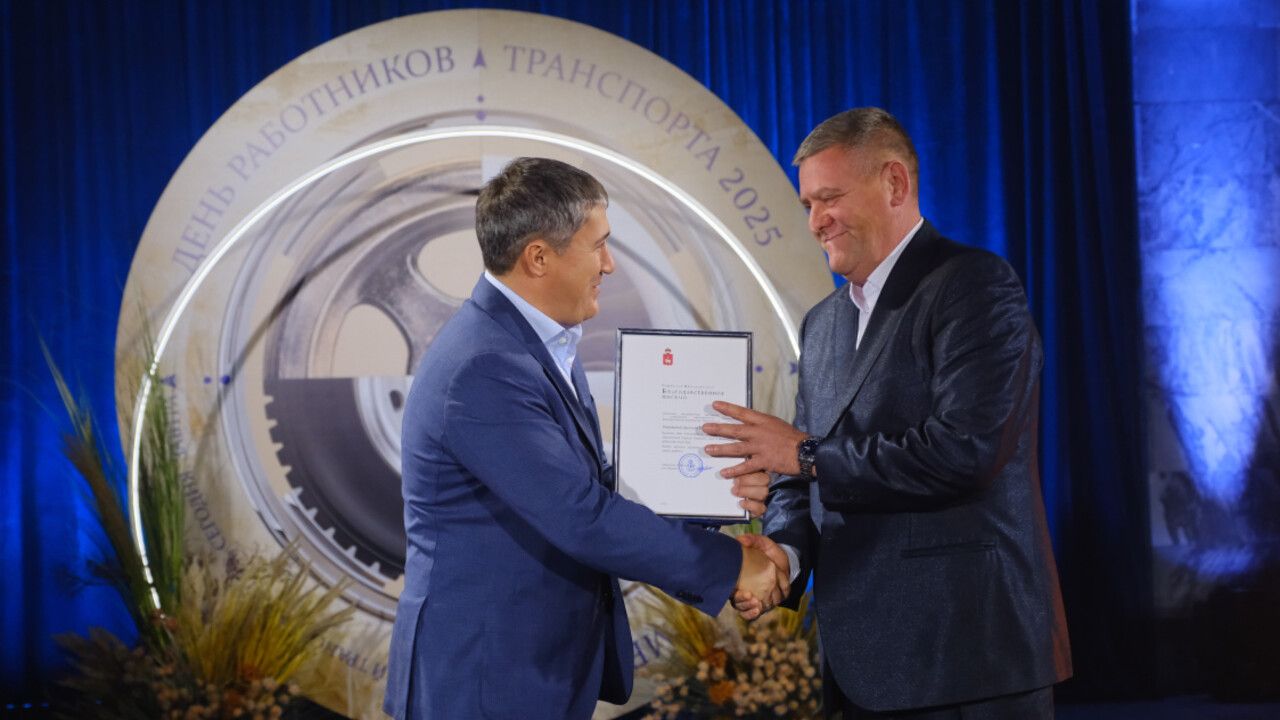 Губернатор Прикамья поздравил работников транспортной отрасли  с профессиональным праздником