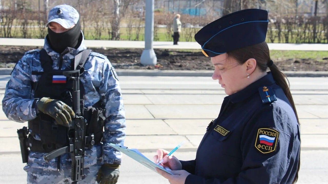 ​В Соликамске по решению суда временно закрыли торговый центр