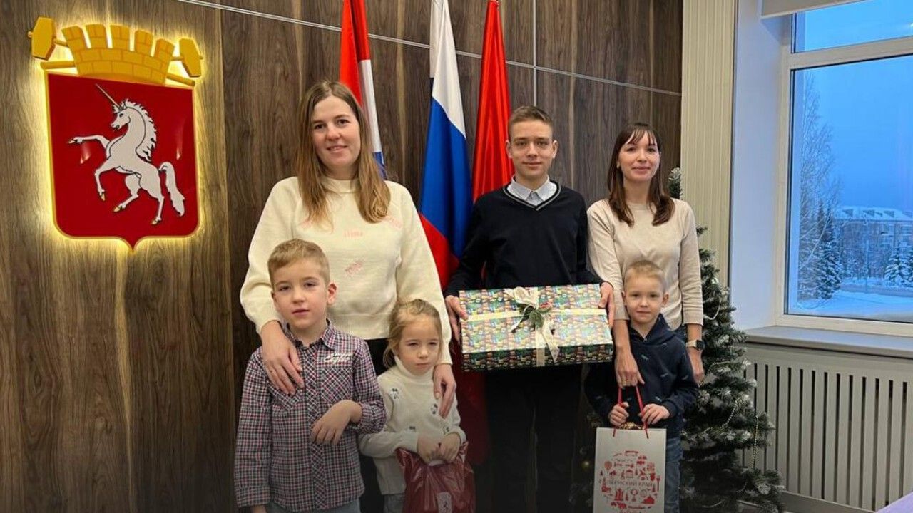 ​Дмитрий Махонин рассказал, как продолжает исполнять детские мечты с «Елки желаний»